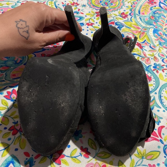 Perfect for NYE Guess heels - Picture 5 of 5